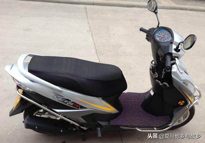 10年铃木丽至uz110能卖多少,铃木丽至uz110跟uy125区别