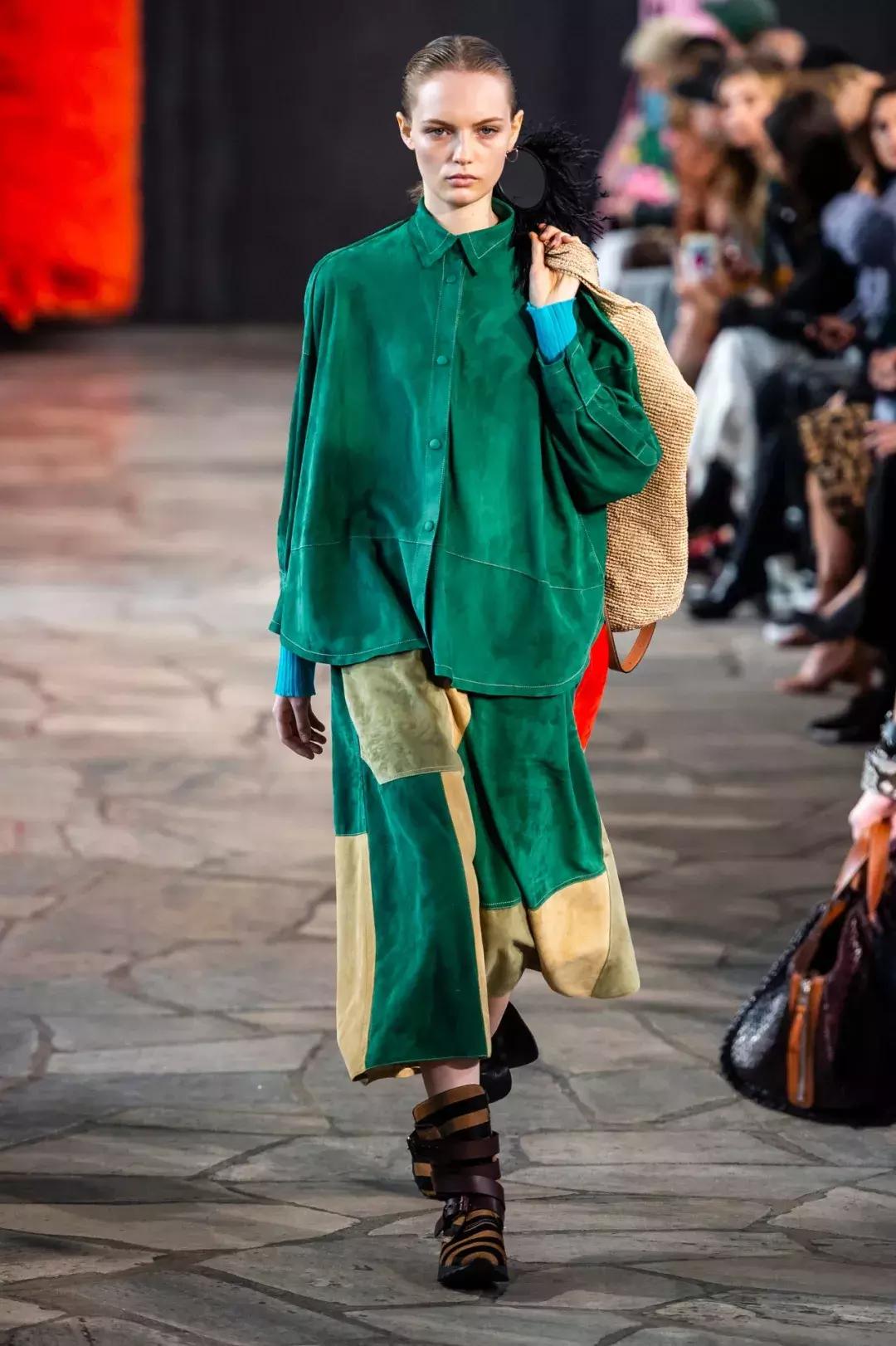 好看的貂皮毛女装,集齐七色召唤