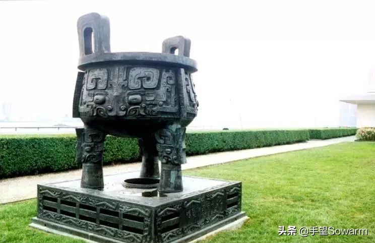 “兴正礼乐，度制于是政”，国礼是政治的媒介？