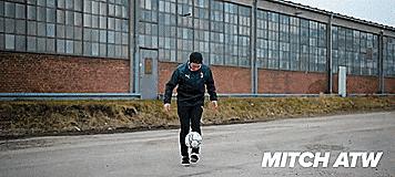 运动员的花式操作,花式过人技巧足球教学