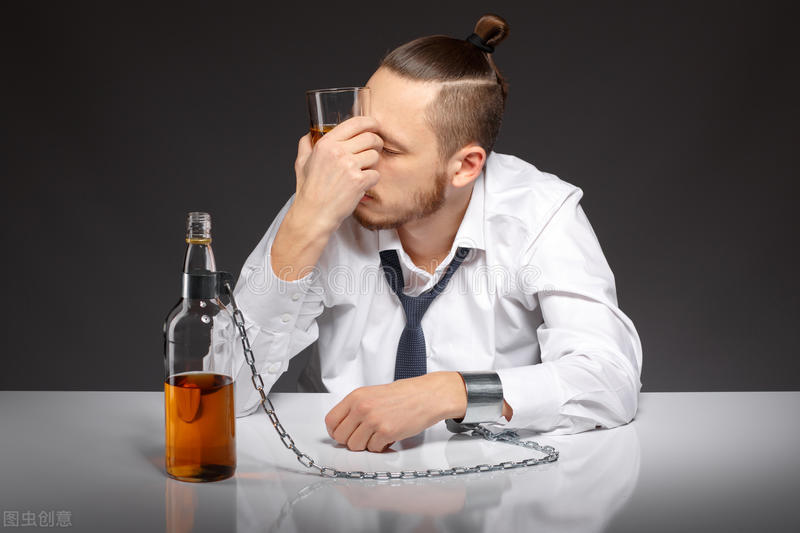 我很堕落，是我的女朋友点燃了我心中的爱火