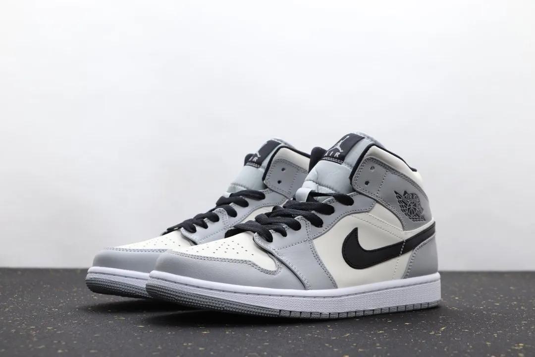 aj1mid小迪奥老款新款,aj1小迪奥mid上脚女款