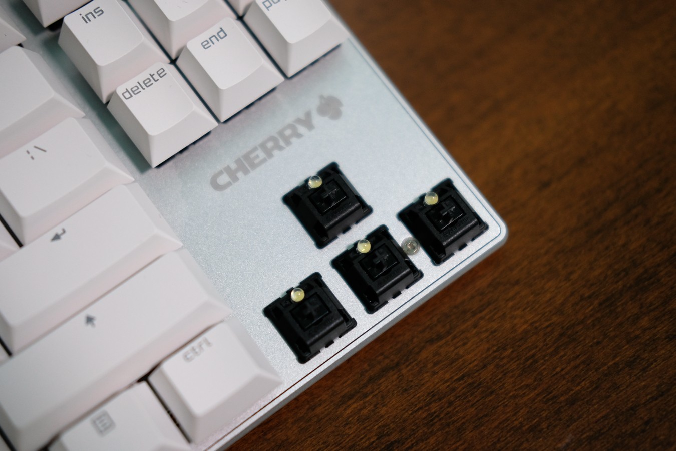 cherry妯辨mx8.0鏈烘閿洏绾㈣酱,cherry閿洏mx8.0浜屾墜