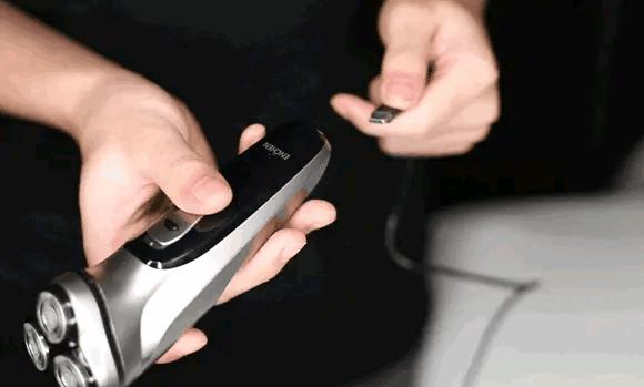 剃须刀手动罗永浩,罗永浩带的第一款剃须刀