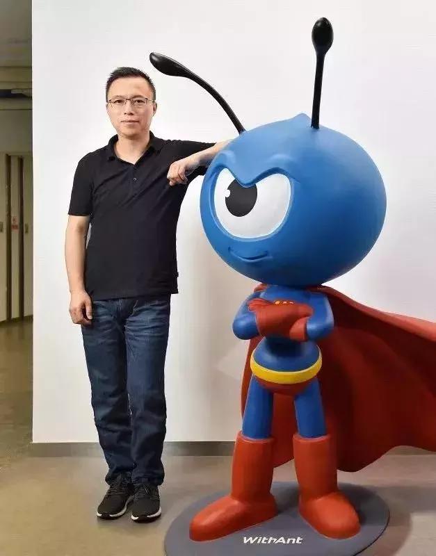 蚂蚁不想说话,蚂蚁变成了大象