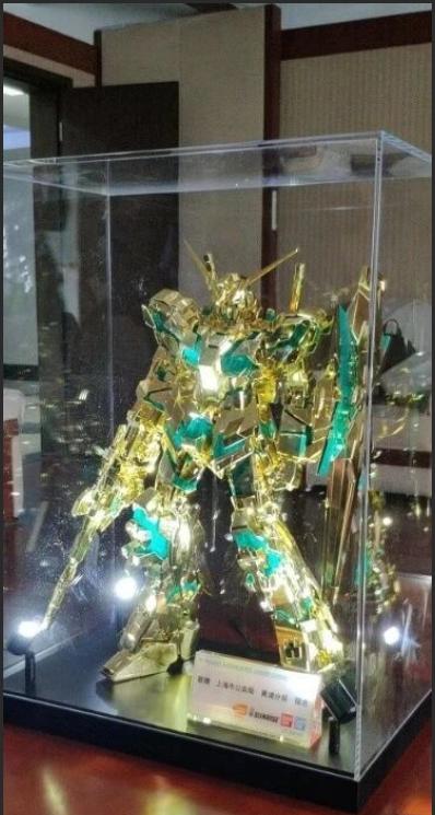 从泥泞中爬出来,从泥泞中崛起