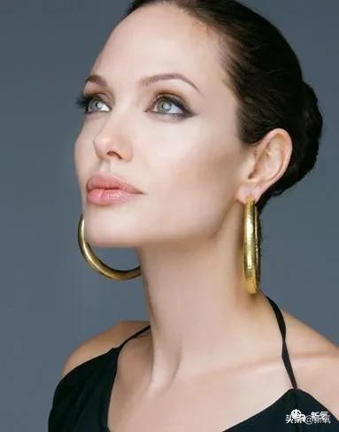 从万人嘲到万人捧,从万人嘲到万人迷