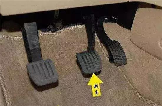 科目二左倒车入库方法,科目二倒车入库修宽窄