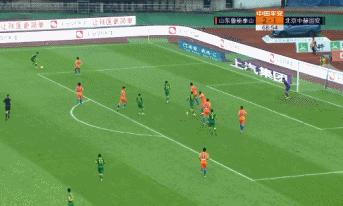 鲁能球员怒怼球迷视频,鲁能全队炮轰判罚