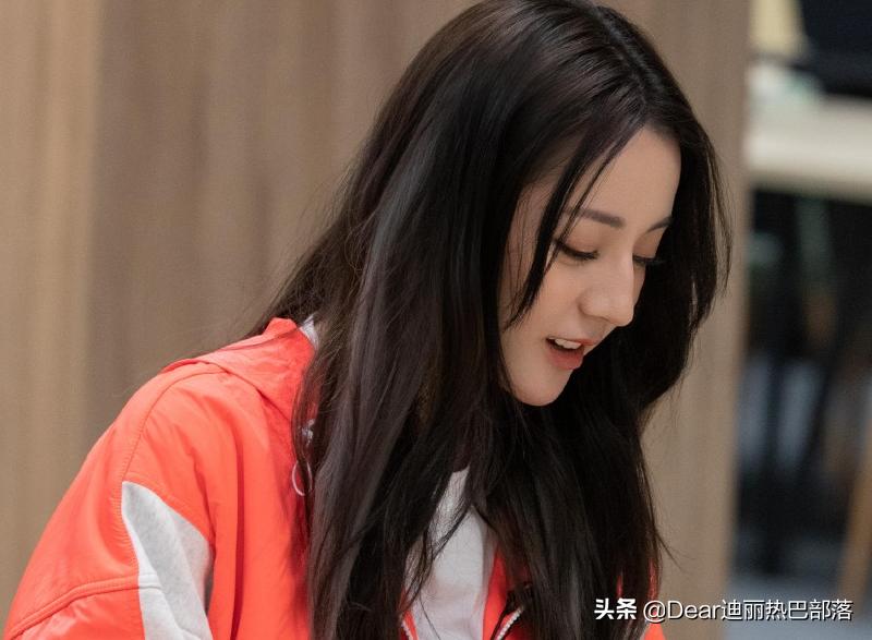 迪丽热巴创造营跳舞2018,迪丽热巴在创造营跳主题曲