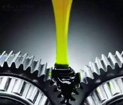 机油粘度怎么选,汽油车机油粘度选择