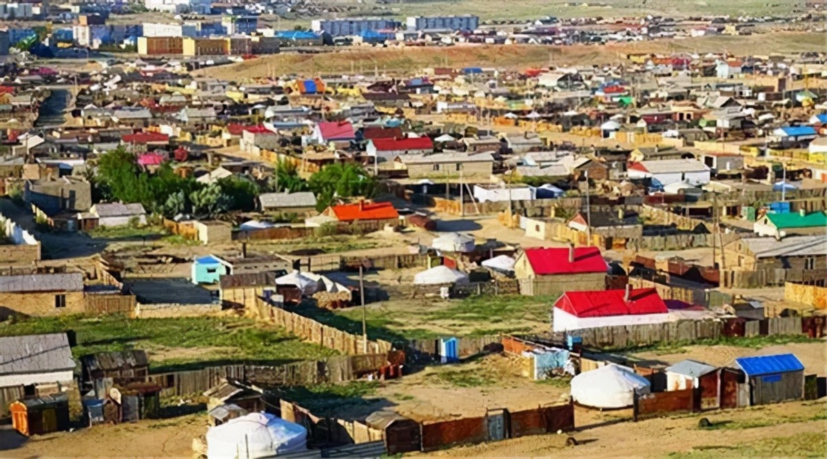 真实的蒙古人情况:扎堆去首都,买不起房子,就住在蒙古包里