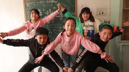 上学路上一个都不能少,上学一个人没朋友