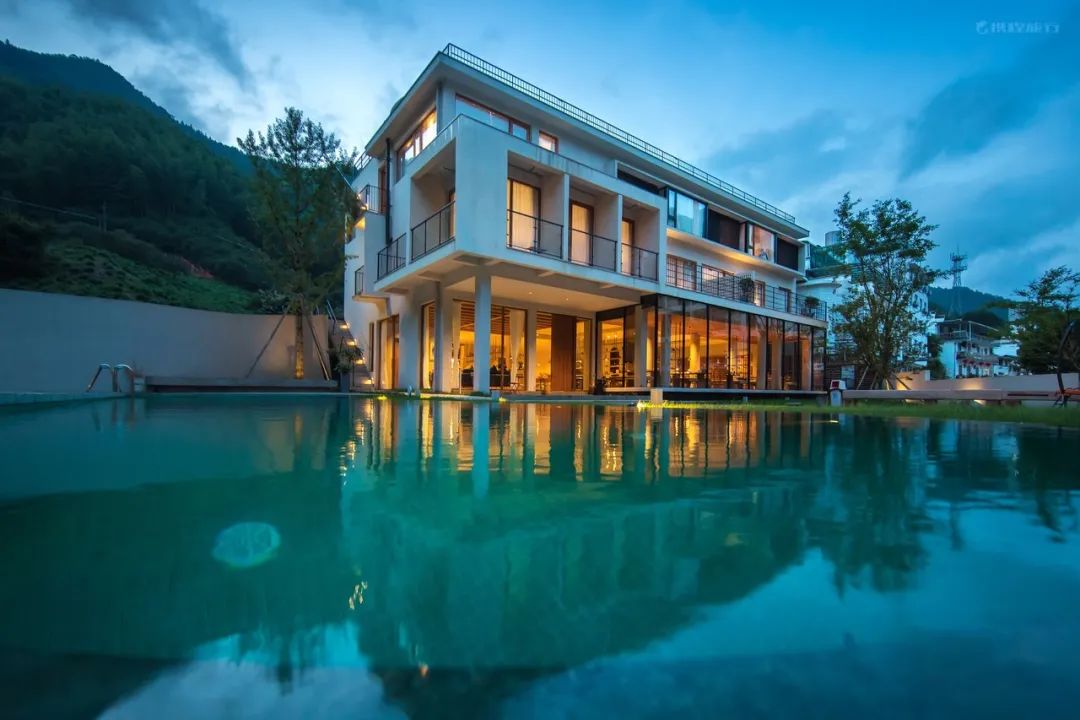 黄山碧桂园凤凰酒店附近民宿,黄山鹿鸣谷温泉度假民宿门票