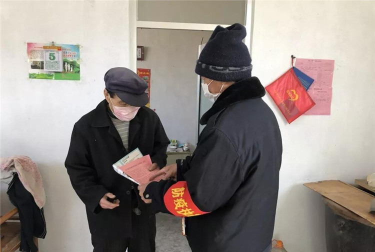 点赞坚守疫线防疫扶贫两不误,帮扶贫困户防疫期间暖人心