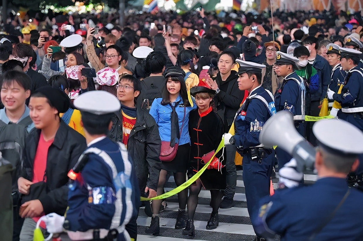 “警惕涩谷”！潮流圣地是如何变成“日本之耻”的？