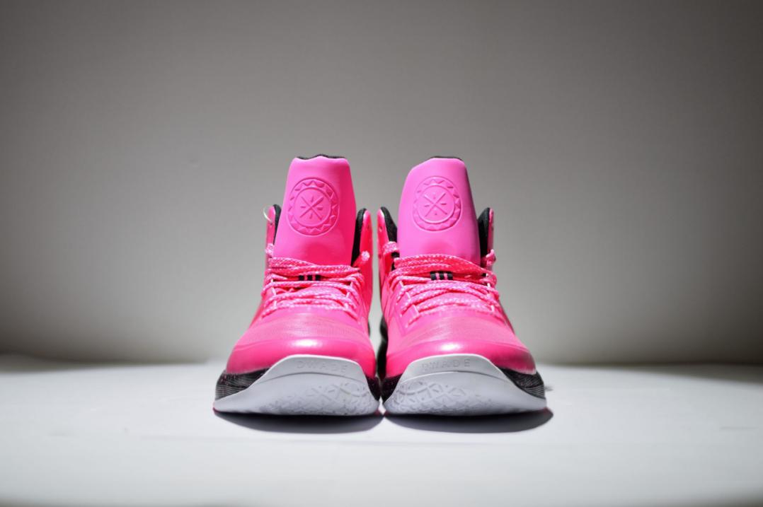 预算只有300买什么篮球鞋,好看实用400元左右的篮球鞋