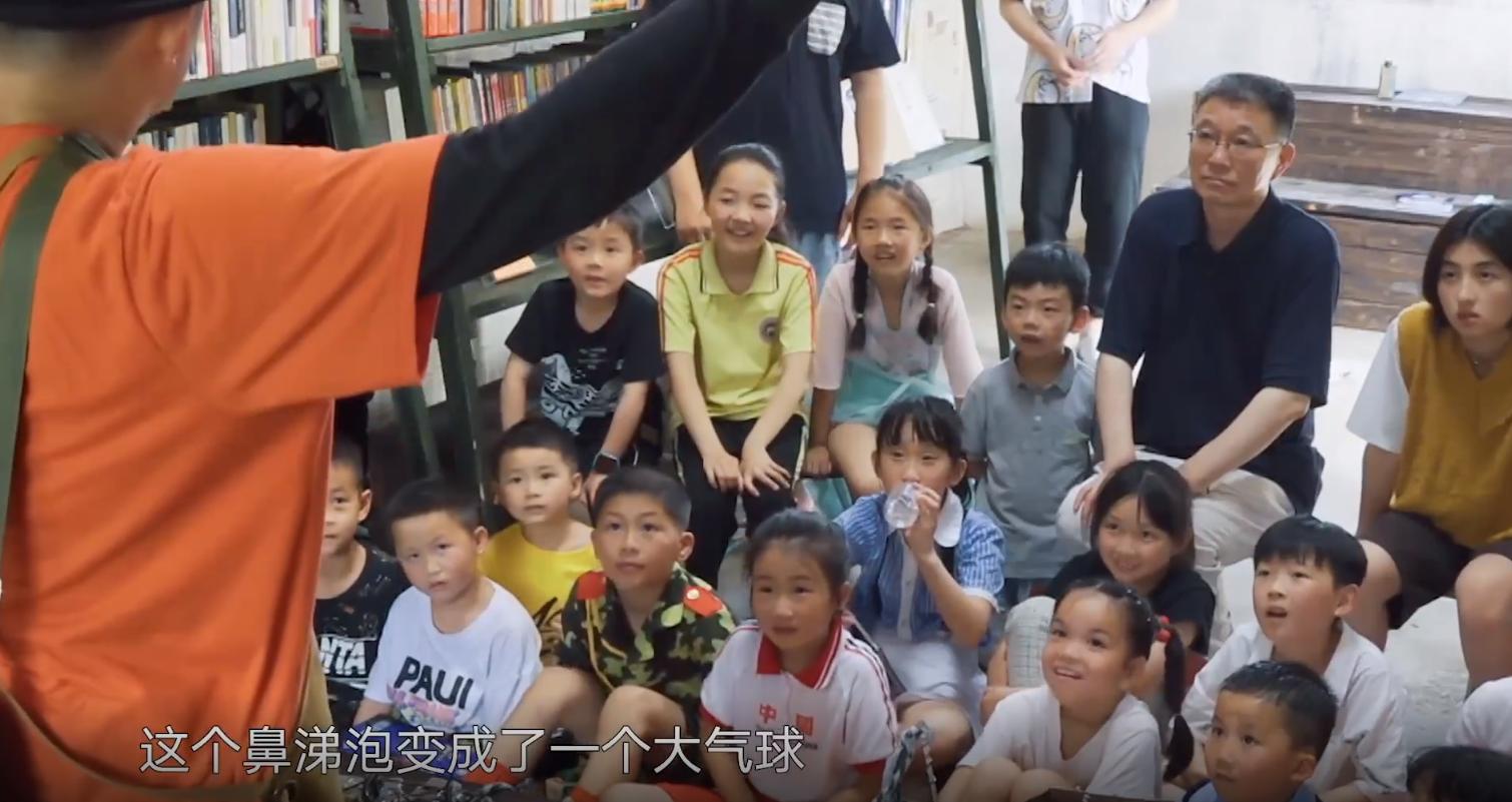 《向往5》搞事情,张艺兴意外遇见吴亦凡?彭昱畅秒变八卦脸