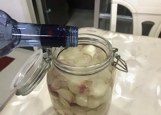 水晶糖蒜的做法大全视频,腌水晶糖蒜的做法