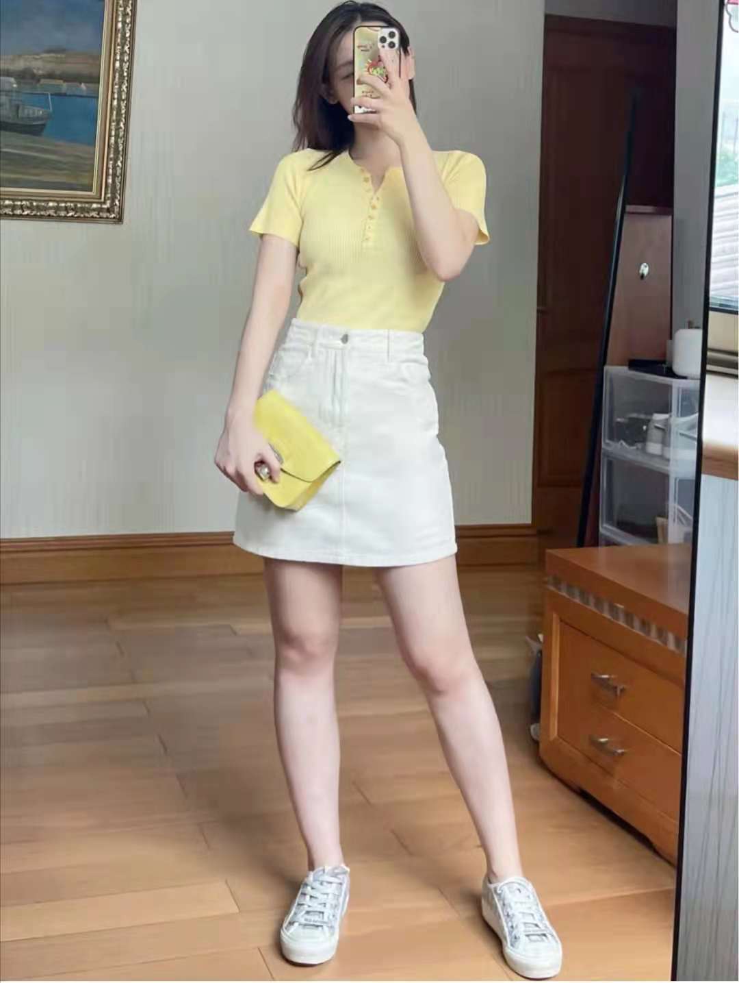 男孩子夏天怎么穿衣服有气质,夏天怎样穿衣服时尚有气质