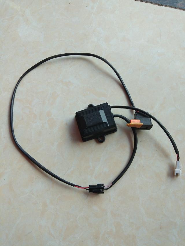 涓嶇敤缇℃厱鍒汉鐨勭數鍔ㄨ溅,鐢靛姩杞﹀甫鎵嬫満鍏呯數鍔熻兘