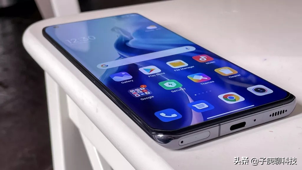 曲面屏手机哪个屏幕比较好,曲面屏手机的优缺点有哪些