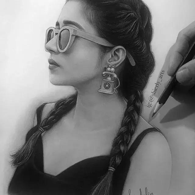 她画的素描比本人还美！比照片还真实，24万网友已被她征服