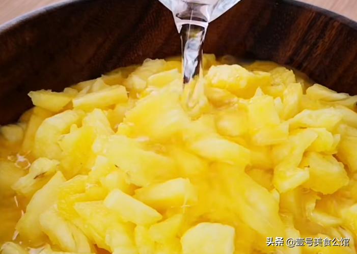 菠萝怎么吃简单又好吃,菠萝怎么做最好吃最有营养