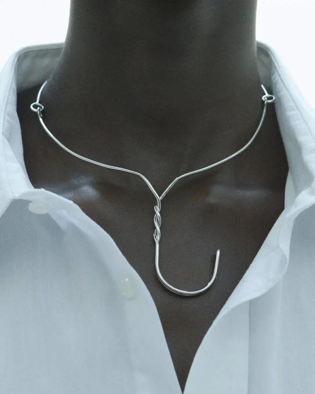 花400块钱买了一条裤,花了60块钱买了一条裤子