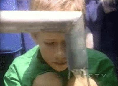 用零花钱给非洲挖了1000多口井，只因孩子眼泪，是那里最干净的水