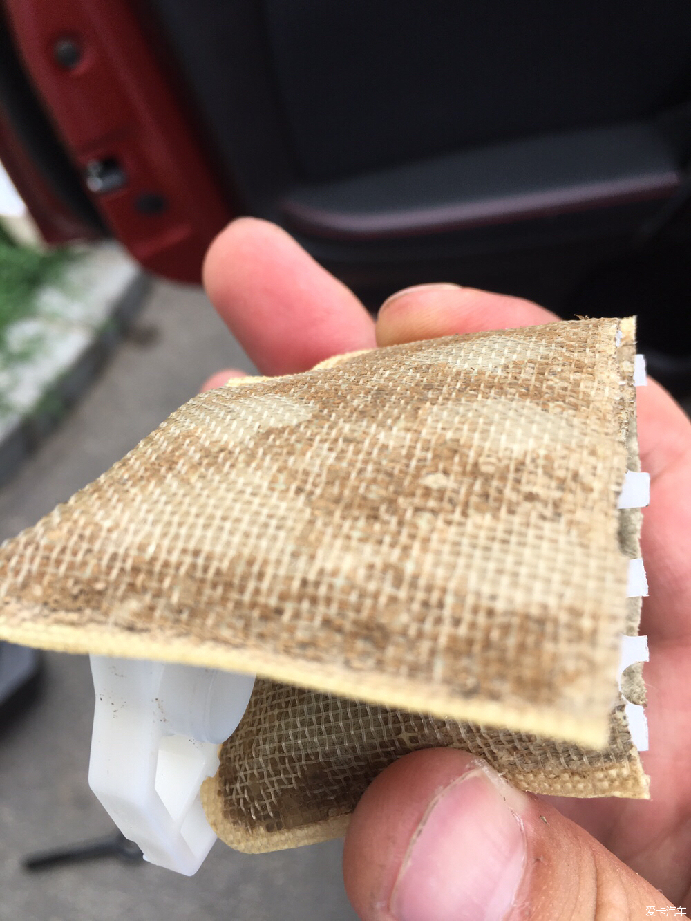 更换内置汽油滤芯油位很重,更换汽油内置滤芯把油用完吗