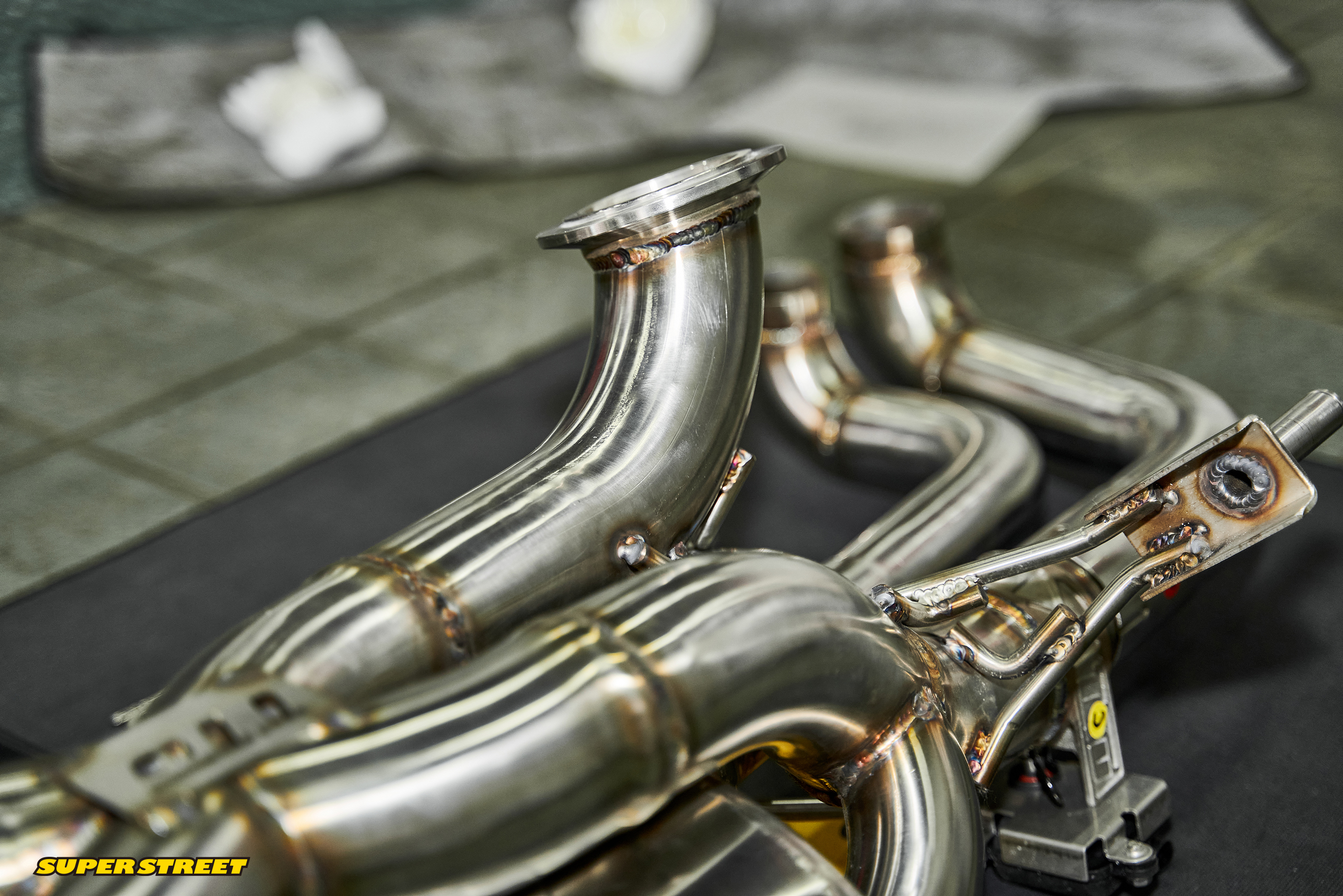 奥迪r8改装最佳效果,奥迪r8改全段排气声浪