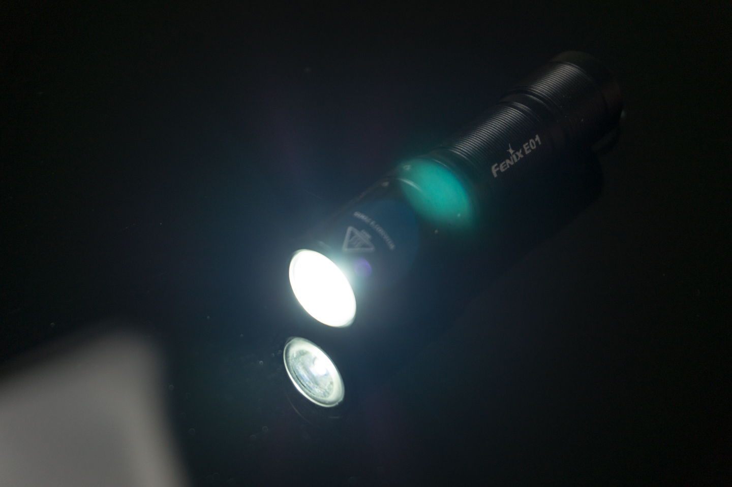 fenixe01,fenixe01v2.0手电