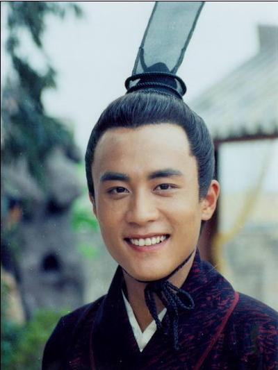 八佰里面杜淳角色,八佰杜淳片段