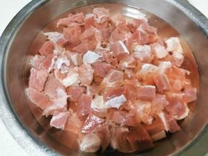 西红柿炖牛肉牛肉切法,西红柿炖牛肉怎么让牛肉烂又好吃