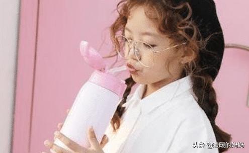 央视新闻保温杯变索命杯毒水,央视报保温杯变成夺命杯品牌