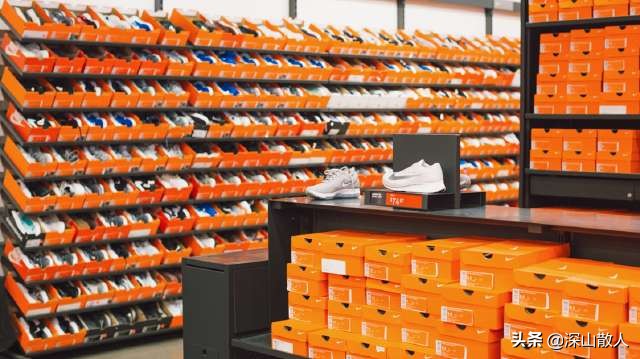 美国奥特莱斯购物现状,美国购物网站价格比实体便宜吗