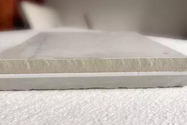 哑光瓷砖防滑防污怎么样,亮光瓷砖防污测试