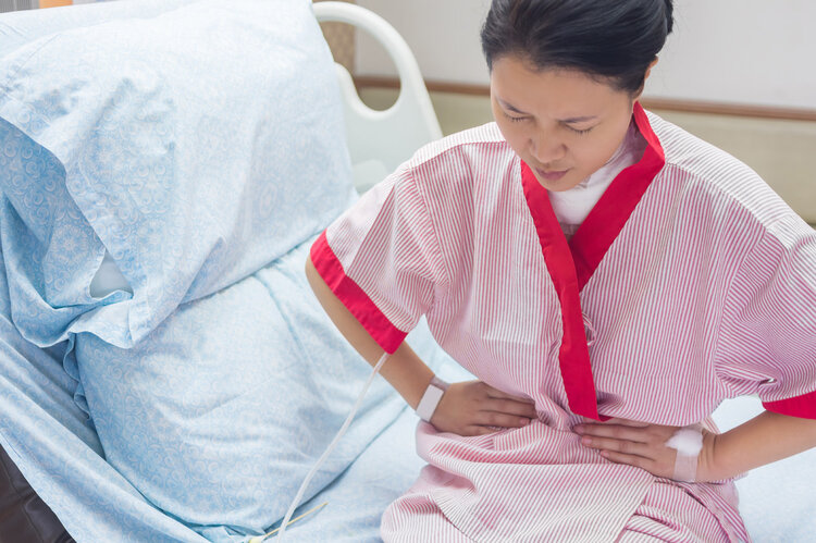 胃老胀气怎么办觉得胸口堵,胃胀气怎么办快速消除最好方法