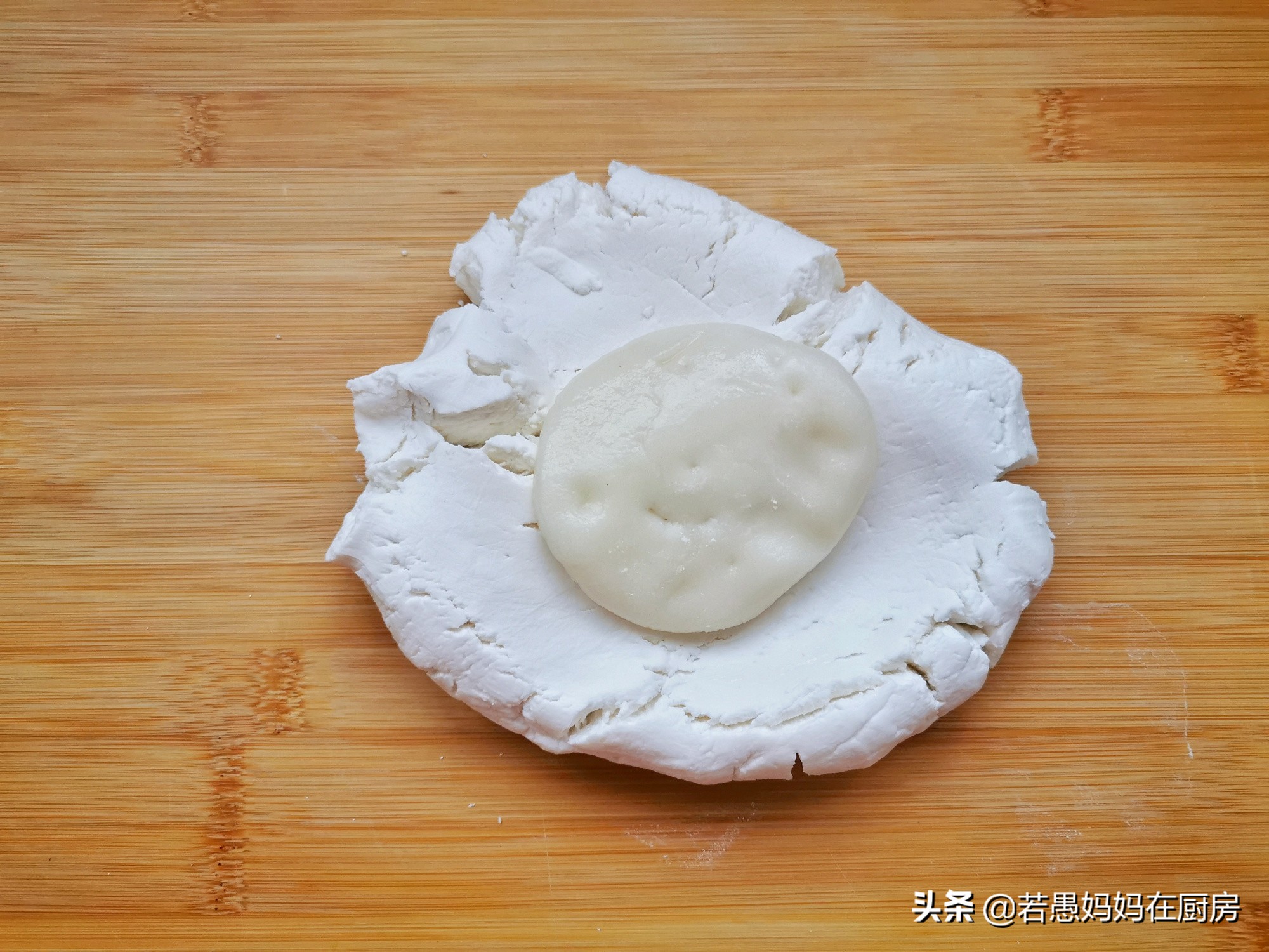 年糕怎么做鲜甜软糯不加枣,年糕太干了怎么做脆皮年糕