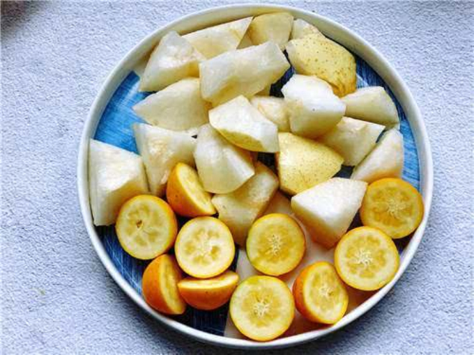 金桔雪梨汤用什么梨,金桔雪梨汤润肺止咳吗