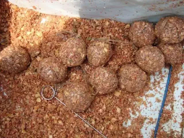 夏季用海竿爆炸钩野钓,钓大鱼爆竿的原因