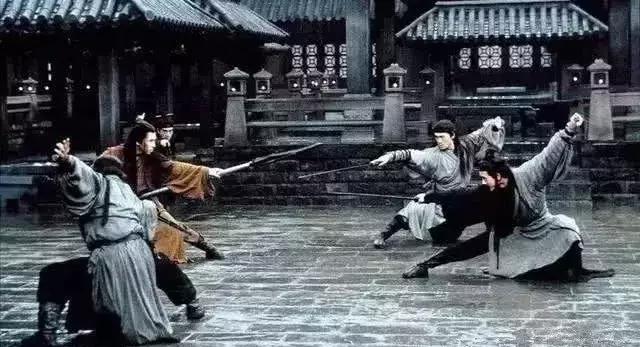 2019年中国社交电商生态解读,传统电商和社交电商的优劣势