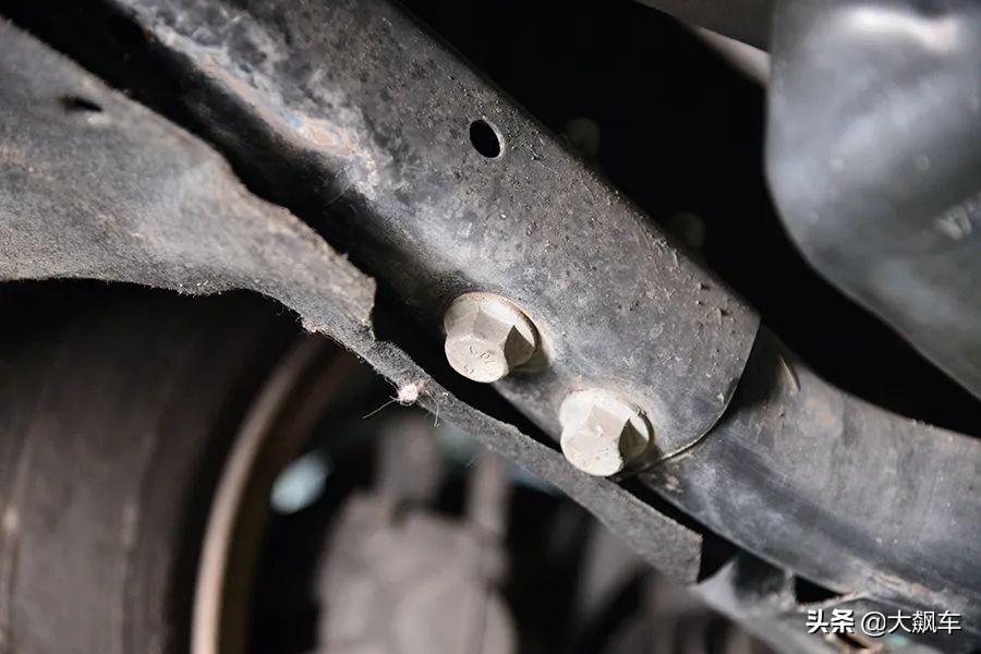 美系和德系哪个底盘更好,日系车底盘与德系车底盘区别