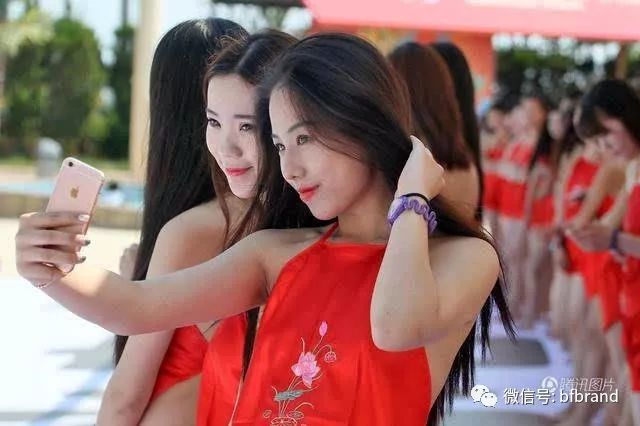 哦买噶!产生”共情“的”带入感“才是网红卖货的核心力量