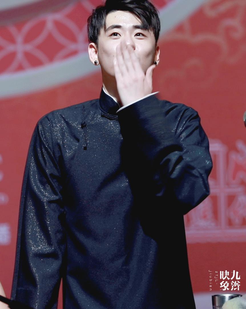 娱乐圈男明星最美的几双手,快来看看有没有你们的爱豆