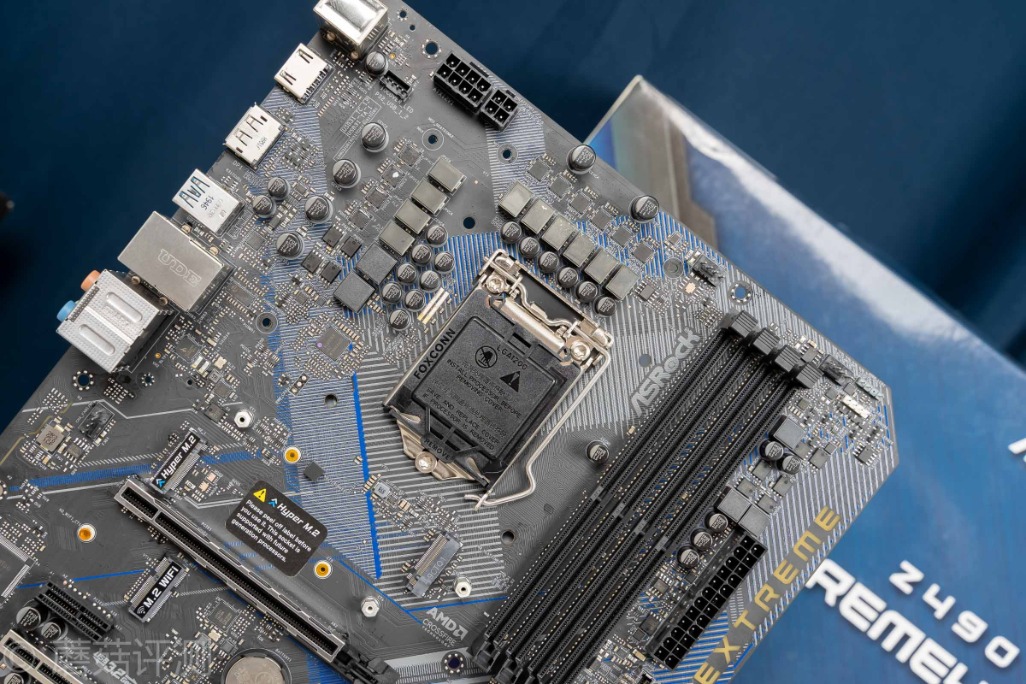 颜值高的z690主板,华擎z490极限玩家4
