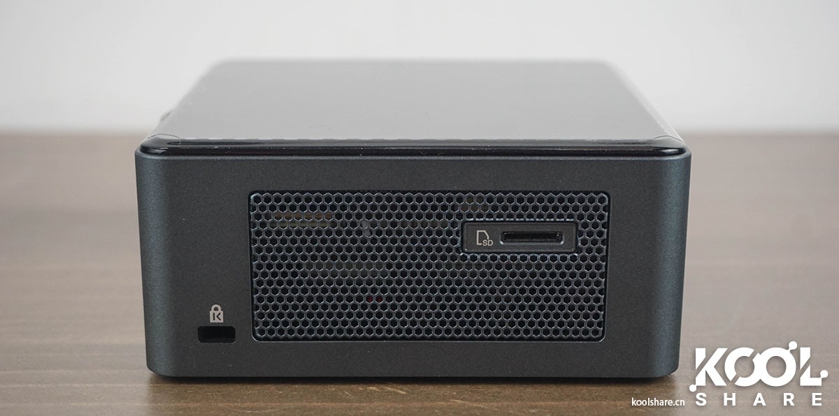 英特尔nuc8i7玩法,intelnuc开箱
