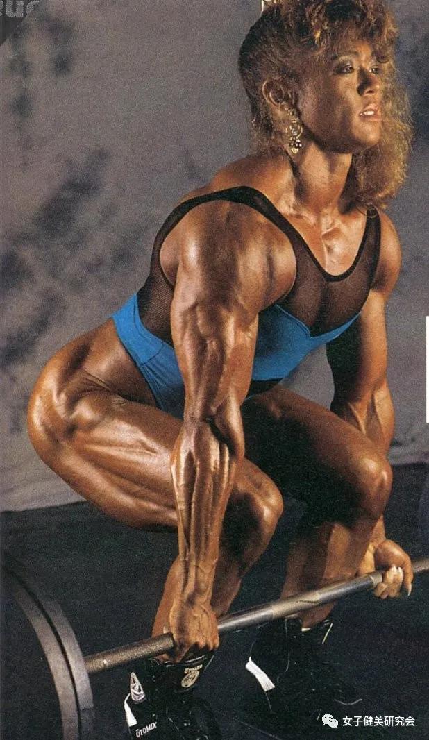 科普女性身体,女生练肌肉入门方法