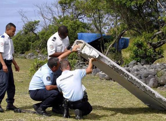 239条人命毫无音信?MH370的未解之谜